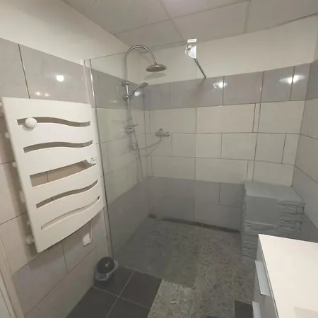 Maison De Famille 4-6 Personnes A 5 Min Du Futuroscope *